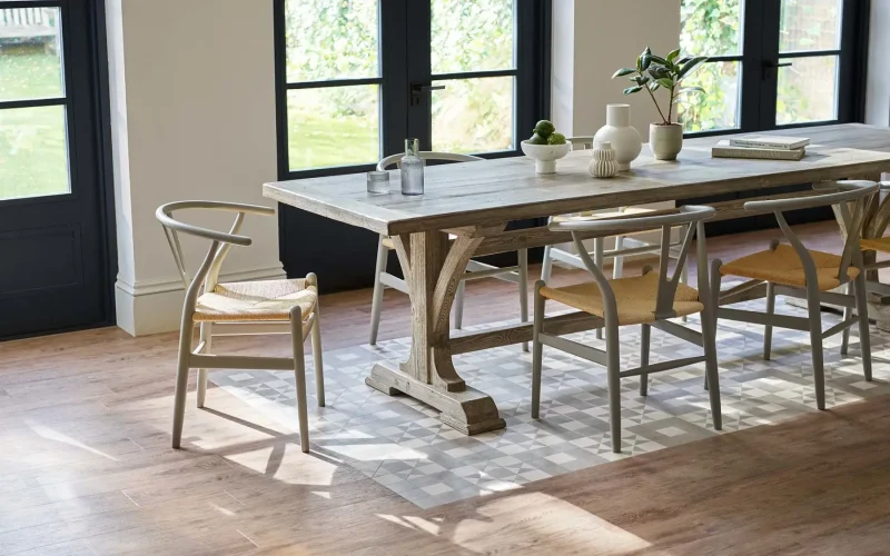 amtico-decor-dc488-geo-melrose-dining-main_wh_1920x1200